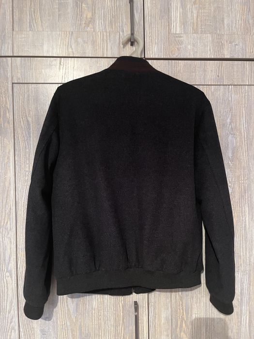 Продаю верхнюю одежду