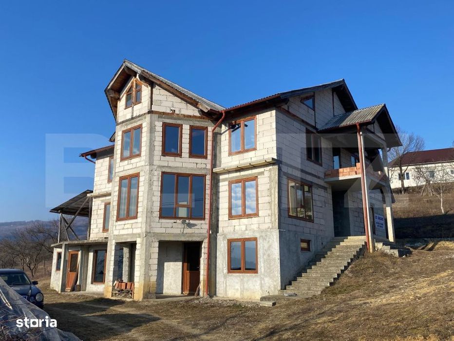 Casa P+E la rosu, teren de 71 ari, Salva