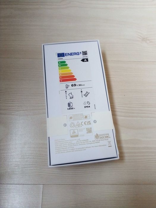 Продавам телефон HONOR 400 Smart 5G Velvet Black