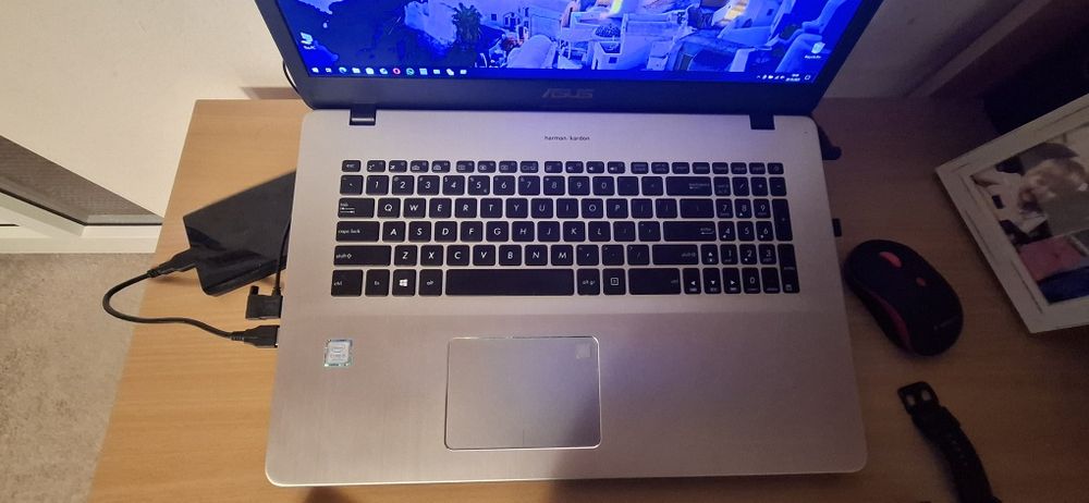 Laptop Asus Vivobook