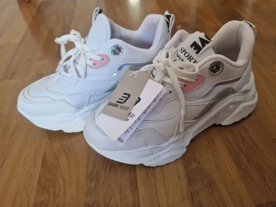 Спортни дамски обувки