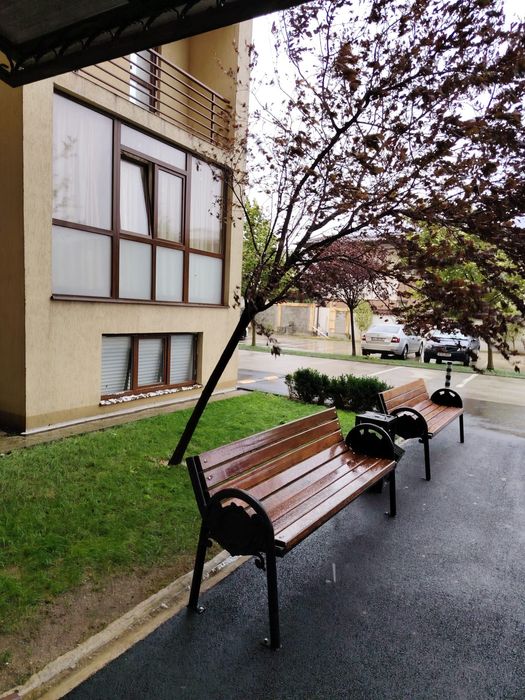 De inchiriat loc de parcare.