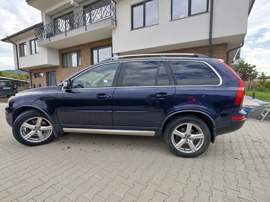 Продавам Volvo XC90 D5 AWD