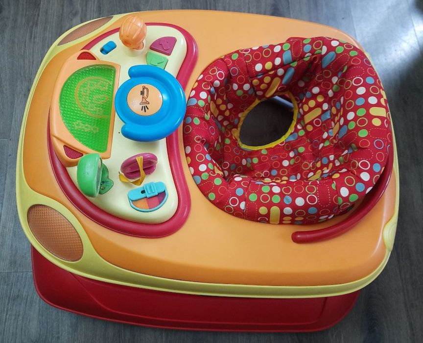 Детские ходунки отличного качества производство это бренд Чикко Италии