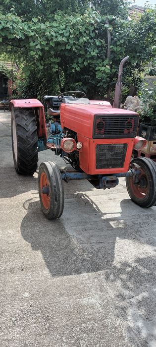 Vând tractor u445
