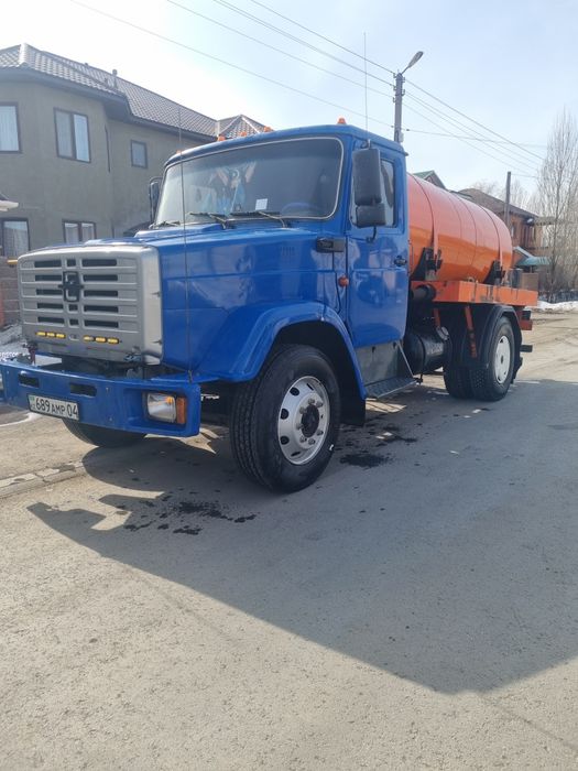 Услуги ассенизатора ЗИЛ  7 куб