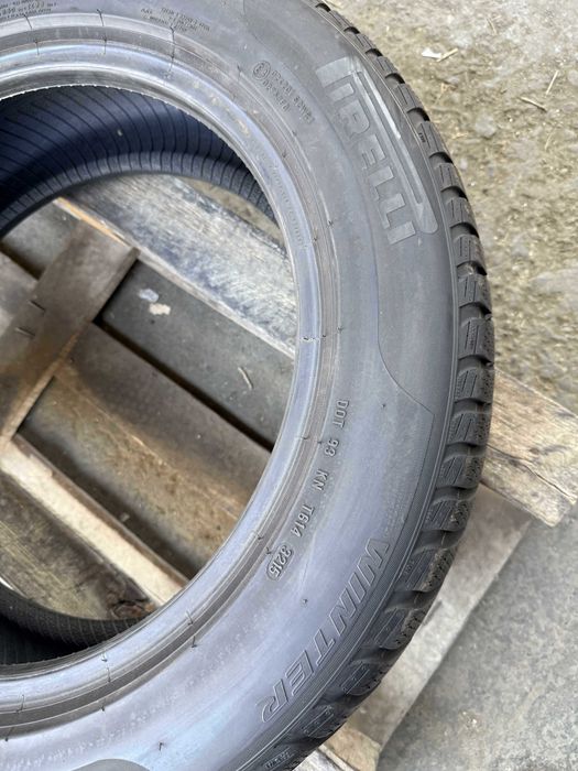 Anvelopa iarna 205/60 R17 - Pirelli Sotto Zero 3 cu steluta bmw