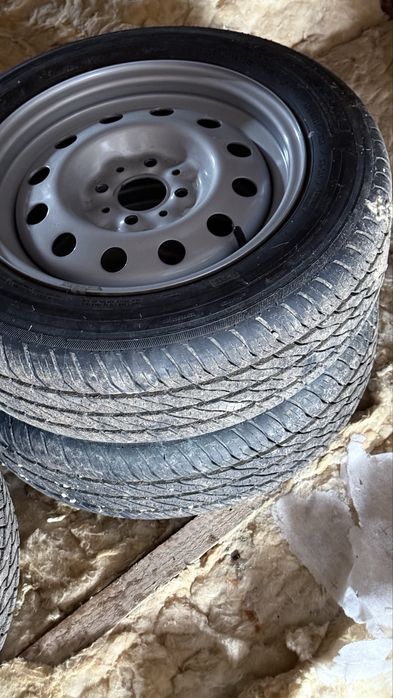 Продам летние шины с дисками 175/65/R14