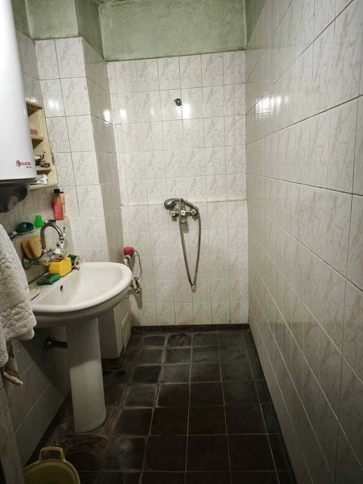 Четиристаен апартамент Цветен квартал, Варна