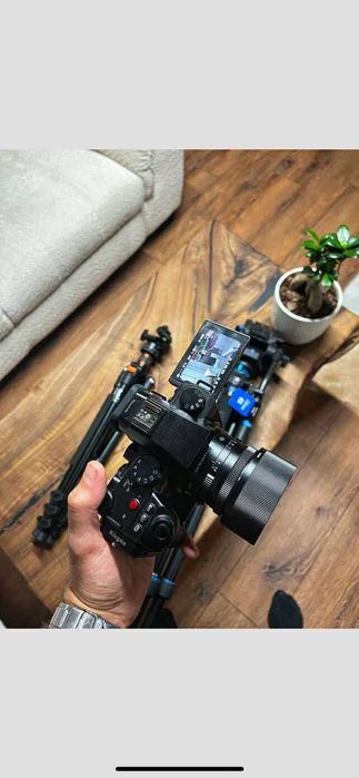 Lumix S5 iiX + обектив Sigma 45mm f/2.8 DG DN + Гимбъл Dji Ronin