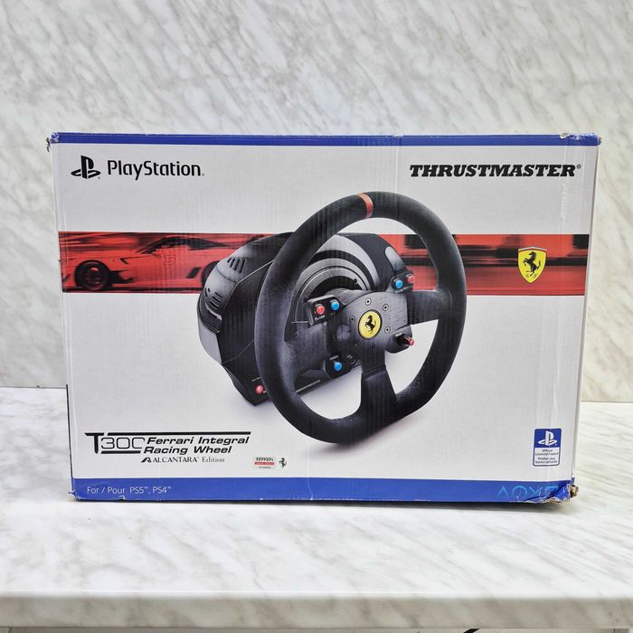 Volan Thrustmaster T300 Ferrari Integral RW Alcantara Edition pentru PlayStation 5, 4, PC