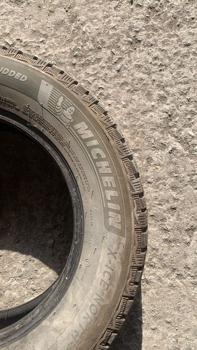 Шины  215/65R16  Michelin