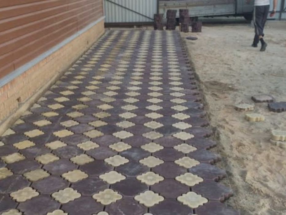 Форма для плитка тротуаная Ромашка 24шт