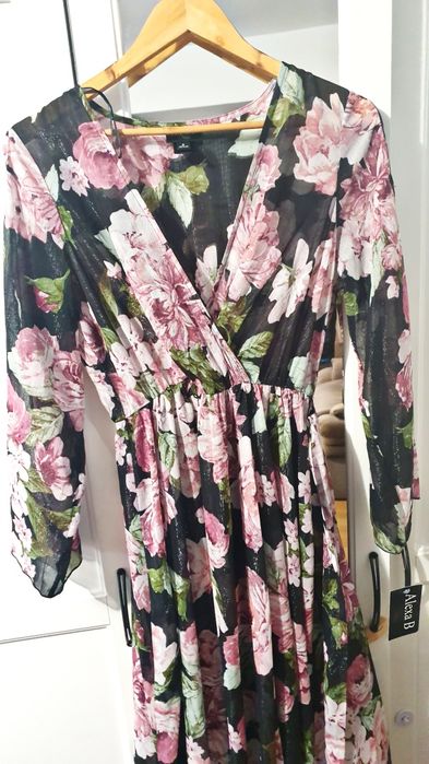 Rochie noua cu eticheta