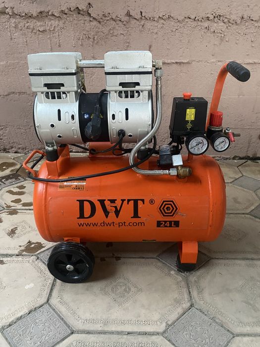 Продаю Компрессор.