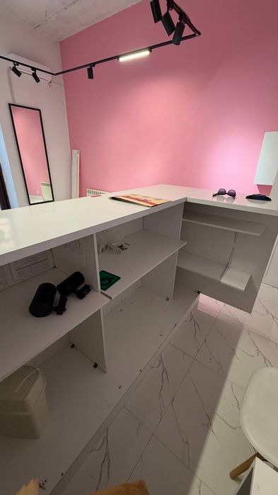 Продам вместительный ресепшен