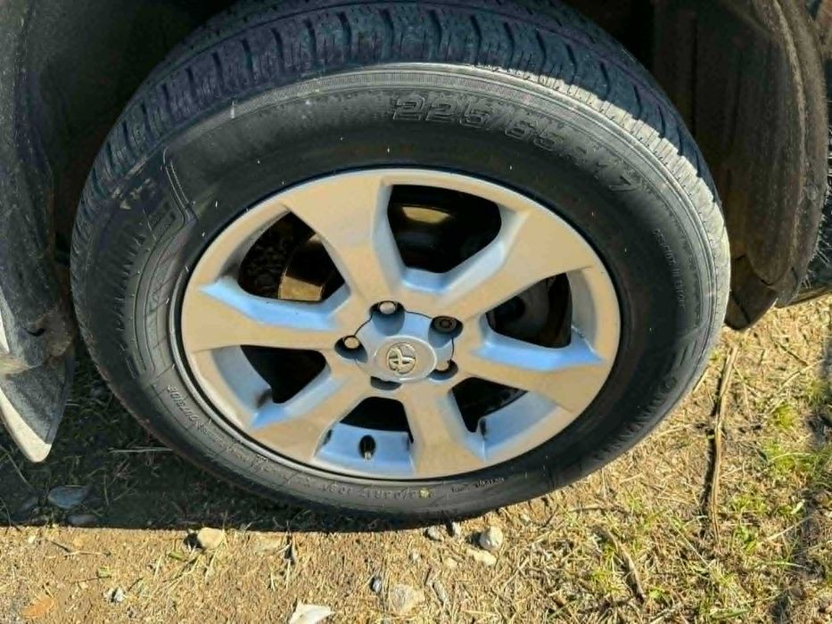 На Части Toyota RAV4, 2. 2 D-4D 150 к. с 4x4, дизел