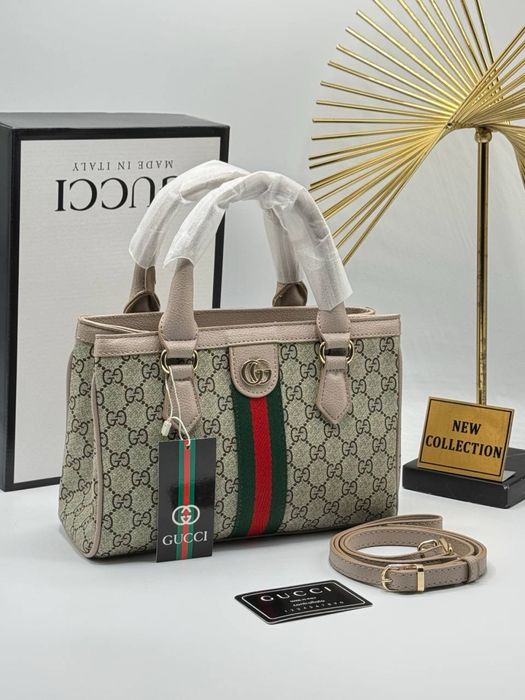 Geanta Gucci noua !!! Dimensiuni 26/16 !!!