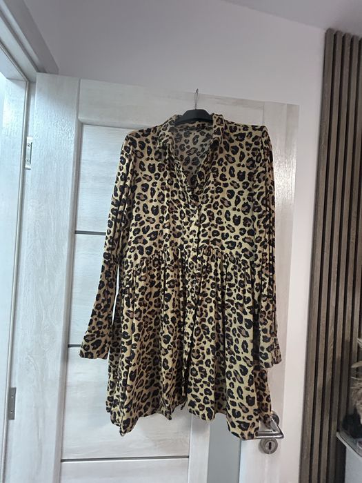 Cămașa Stradivarius mărimea M
