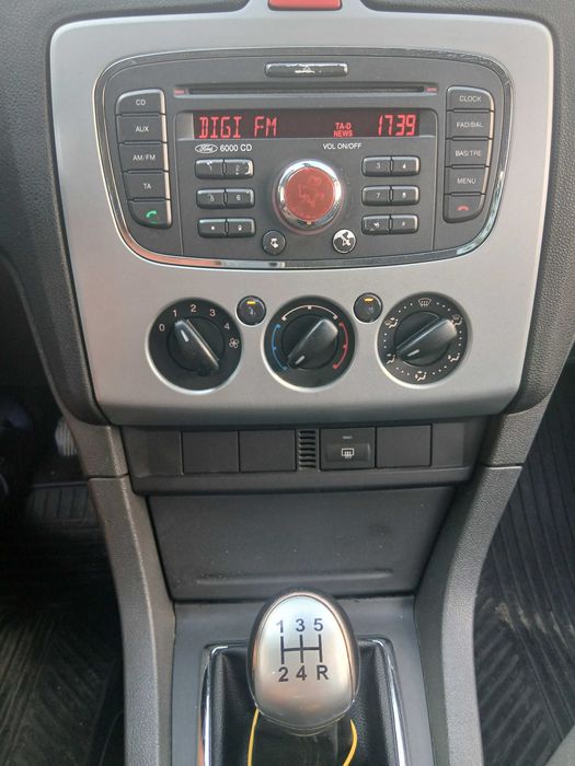 Ford focus mk2 1.6 100cp 2007 1350 euro