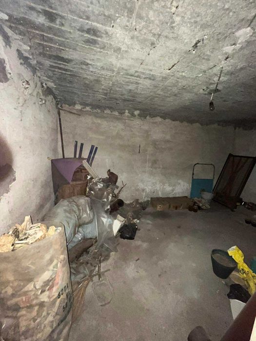 Етаж от къща с двор за продажба в Казанлък – 92 кв.м., изба 47 кв.м.