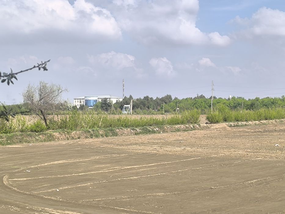 5+ sotix hovli Navoiy viloyati Qiziltepa tumani Tojikon MFY