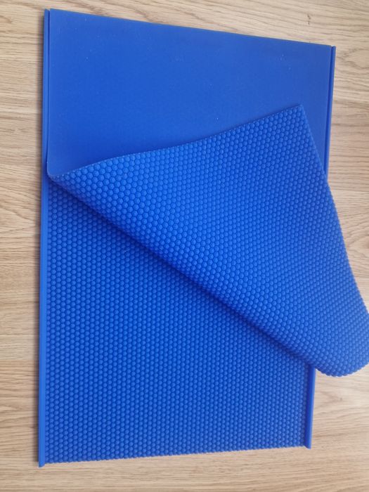 Силиконова матрица Дадан Блат за восъчни основи.