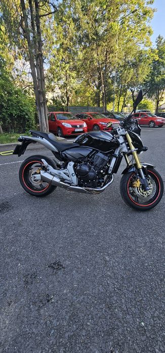 Honda Hornet Pc41 2007 + topcase Givi si parbriz