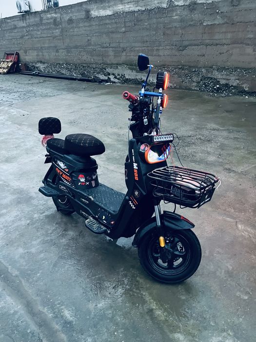 Tank sky way скутер