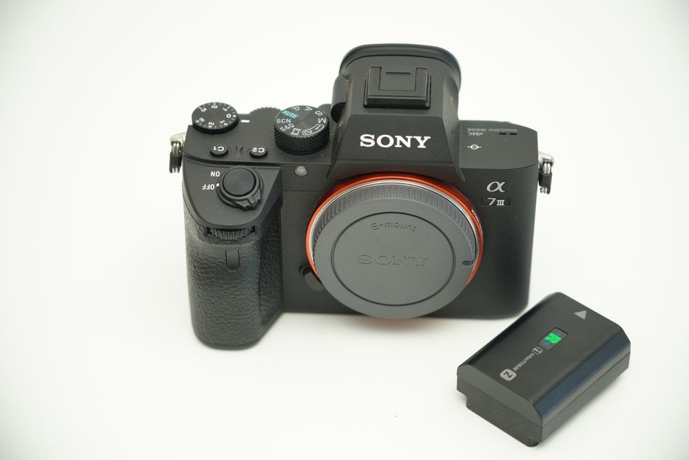 Vand Sony A7III Mk3 cu garanție