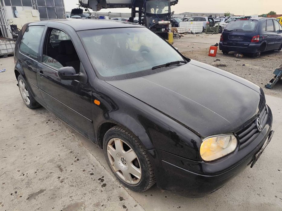 VW Golf 1.6 - 101к.с 2000г. на части