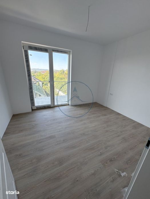 Apartament 3 camere / 2 bai / etaj 3 / 95 mp / parcare + boxa / ZONA