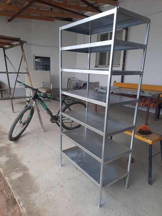 Продам металлический полки стеллажи
