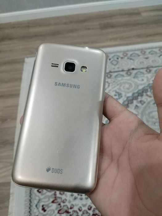 Продам самсунг с гарантом  J6