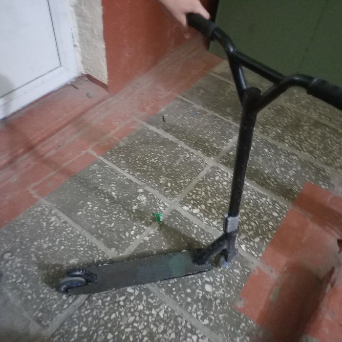 Продам самокат не дрого