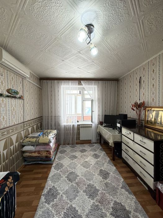 Продается 2-х комн.кв , 2 этаж Универмаг