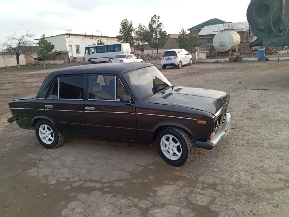 Sotiladi narxi 15 milon Manzil Qarshi Shaxar