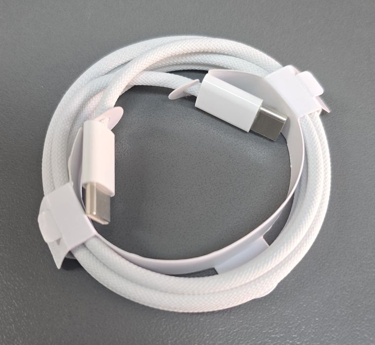 Кабел за бързо зареждане за iPhone 16