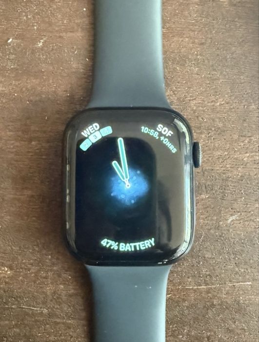 Apple watch series 8 45mm с 4 каишки пълен комплект