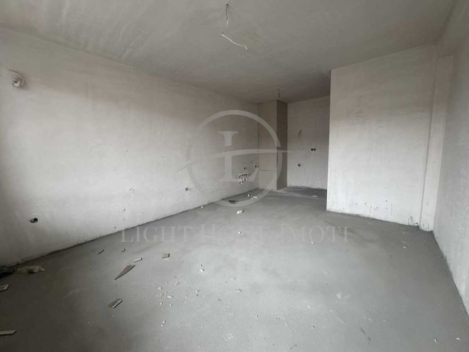 Продава се Двустаен апартамент в Пловдив, Кючук Париж - 67 кв.м за 1224 €/кв.м - Снимка #1