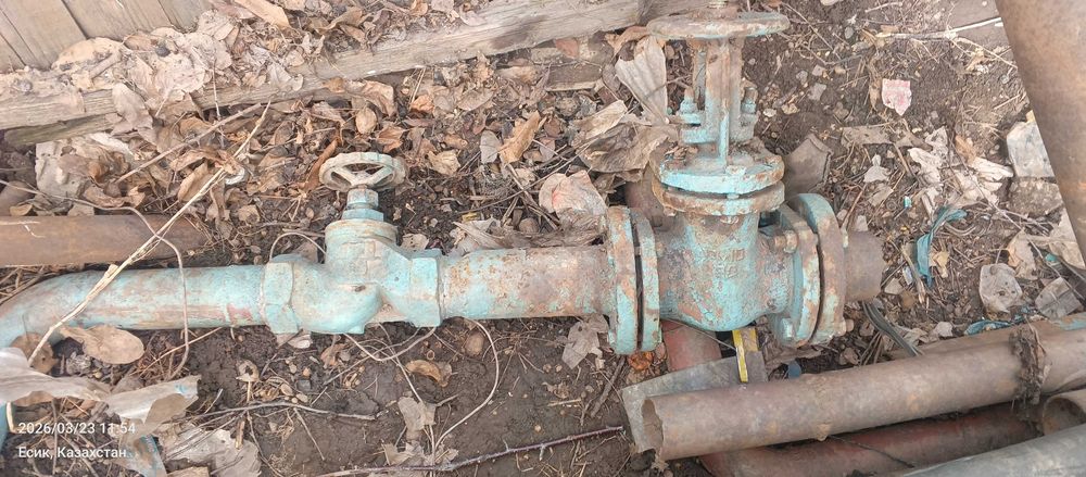 Продам задвижку б/у