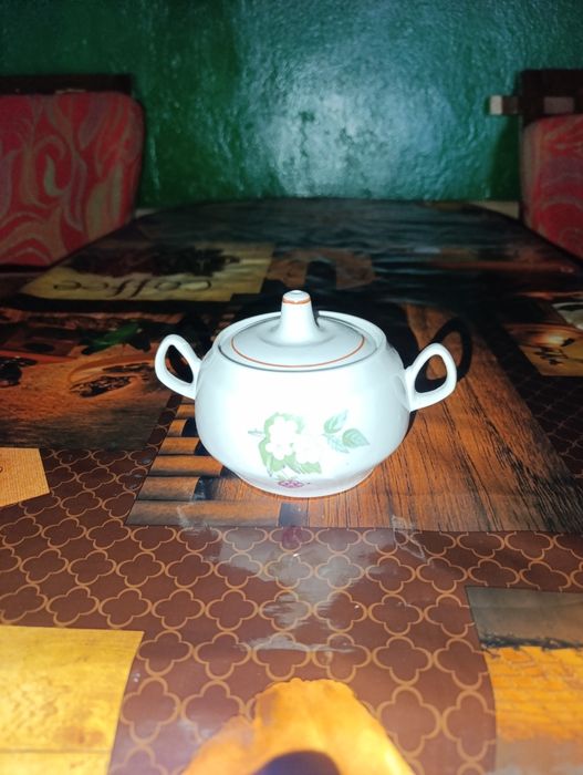 Посуда(сахарница)