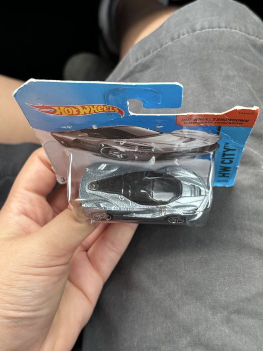 HotWheels Ferrari LaFerrari din 2014 NOU