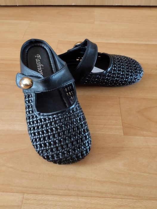 Продам удобные шлепанцы