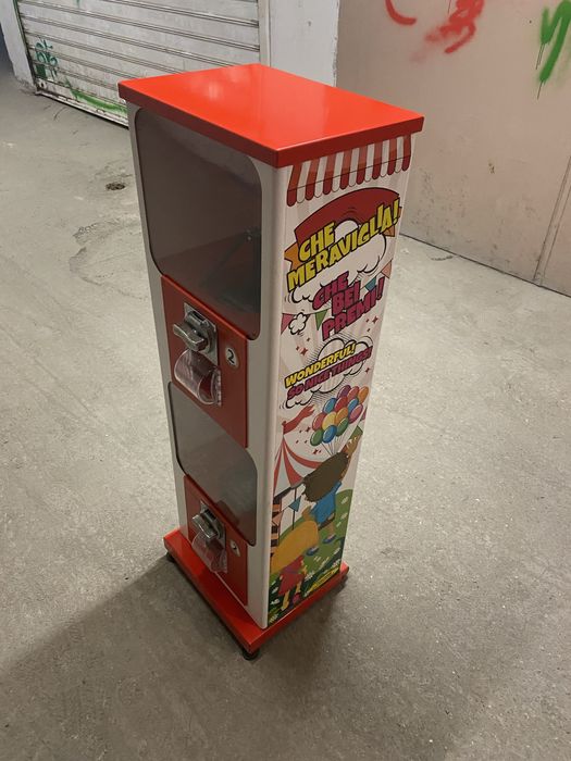 Машини за топчета , капсули и татуировки