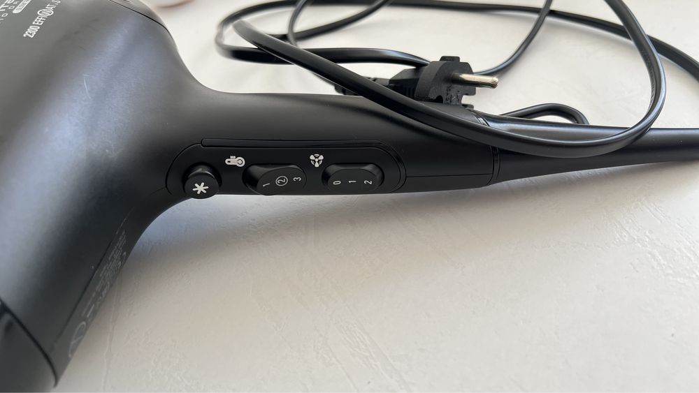 Фен Rowenta мощный продаю