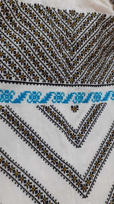 Camasa traditionala cusuta manual