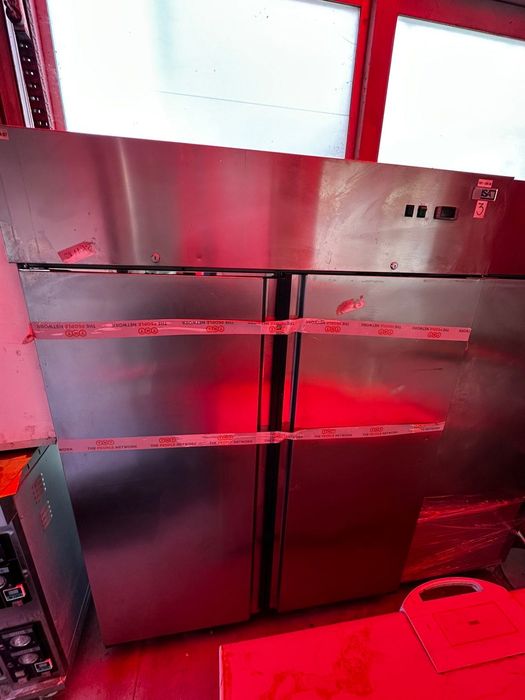 Иноксов хладилник,ракли и витрини