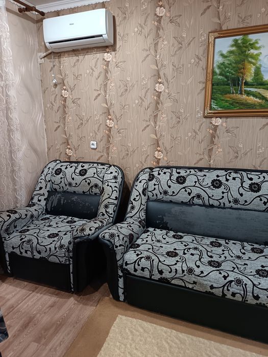 Продам диван и два кресла