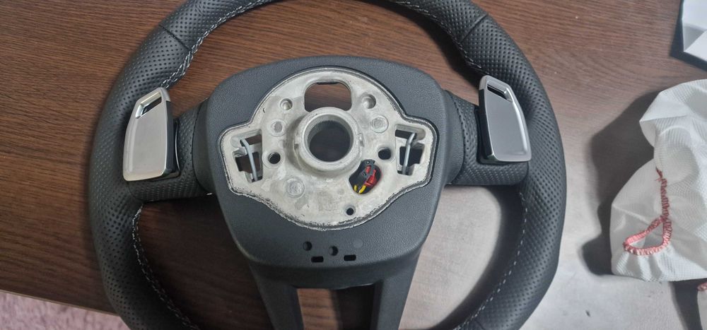 Ауди волан с парно и задръстване за а6 а7 а8 4г